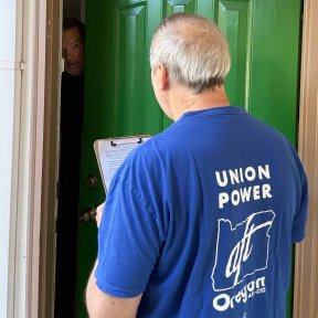 Door to door canvasser